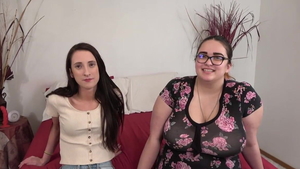 Desperate Amateurs Channel: Kiki Sweet bends over