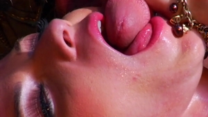 Busty stepmom Kayla Paige finds irresistible hard slamming