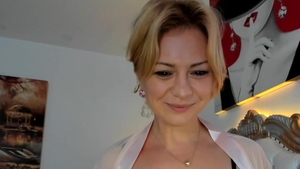 Orgasm on web-cam american in sexy lingerie in HD