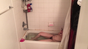 In bath with hairy british amateur