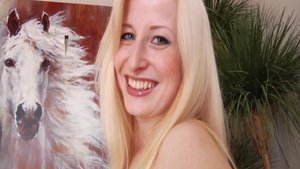 Kyra Hot pussy eating video