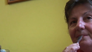 European cum on face