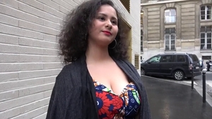 French MILF loves deepthroat in HD