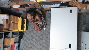 Busty cougar likes cumshot HD