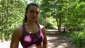 Japanese amateur really likes hard nailining in HD