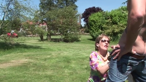 LadySonia.com: Housewife british Lady Sonia demonstrates big boobs