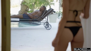 Loud sex in company with pakistani amateur Natasha Voya