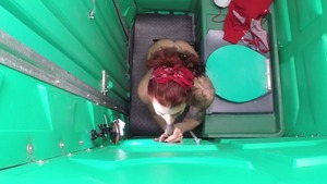Porta Gloryhole: Blowjob in the toilet next to MILF