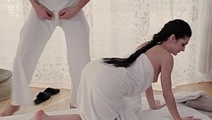 Relaxxxed: Good fuck in the company of european babe Lullu Gun