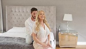 Cum 4K - American Brandi Love massage