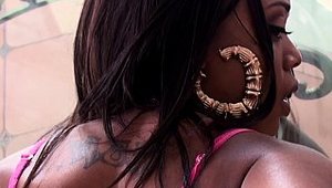 Black GF: American stepmom playing with Jaime Fetti