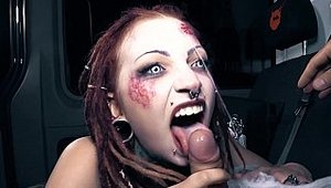 Bums Bus - Cock sucking on Halloween german HD