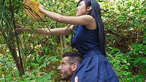 Exxxtra Small: Little Snow Bounces on Hard Rods